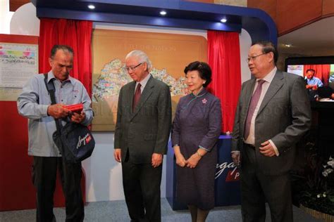 President Tony Tan And His Wife Mrs Mary Tan And Singapore