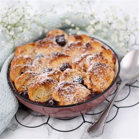 Broodpudding Met Blauwe Bessen Mari Lle In De Keuken