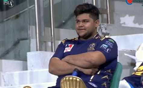 Azam Khan, Son Of Moin Khan, Completes Run With Inverted Bat In PSL ...