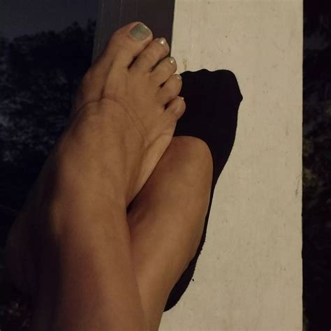 Hot And Sweaty After A Long Day Nudes By Genevievesfeet