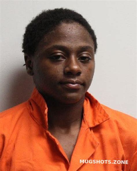 JONES IYANI RASHAANIQUE 04 29 2021 Rapides Parish Mugshots Zone