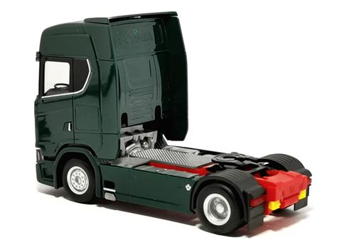 streckermax 307468 004 Scania CS HD V8 Zugmaschine dunkelgrün Herpa