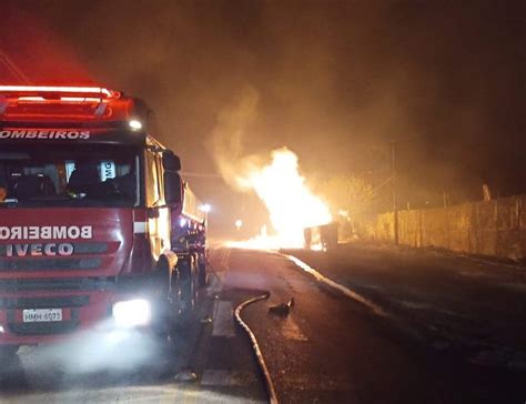 Vídeo Caminhão tanque explode no Anel Rodoviário mata uma pessoa e