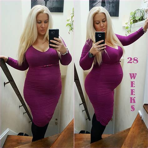 Huge Curves On This Pregnant Goddess Tumblr Pics