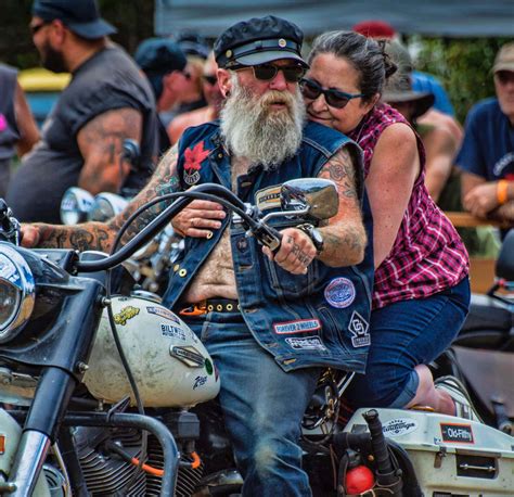 Download Couple Biker Pictures | Wallpapers.com
