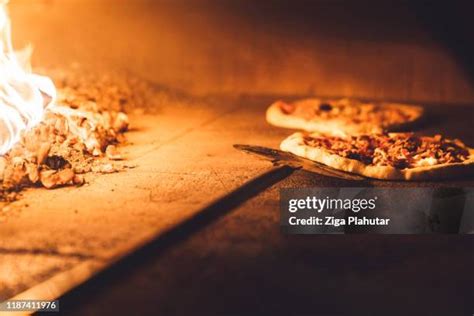 Wooden Pizza Peel Photos And Premium High Res Pictures Getty Images