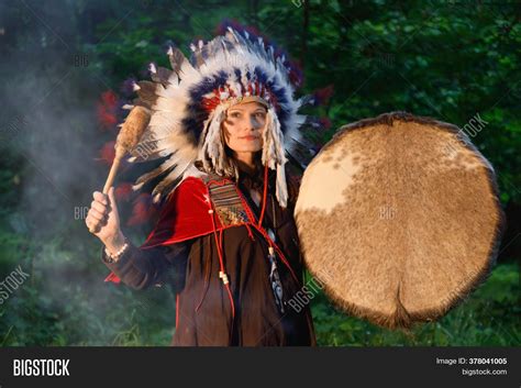 Shaman Woman Native Image & Photo (Free Trial) | Bigstock