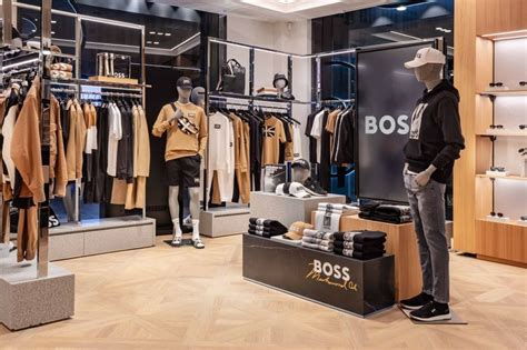 Modehaus Hugo Boss Mit Vorsichtigem Ausblick Aktie Unter Druck