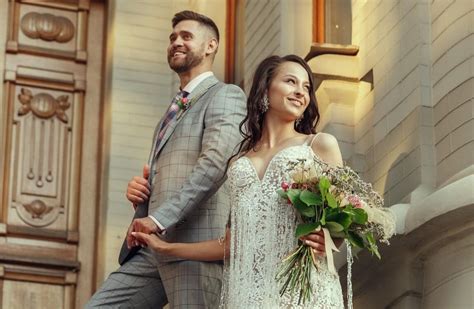 how to become ordained to officiate a wedding