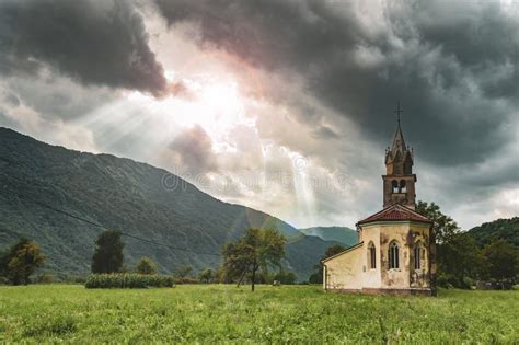 55+ Sun rays church Free Stock Photos - StockFreeImages