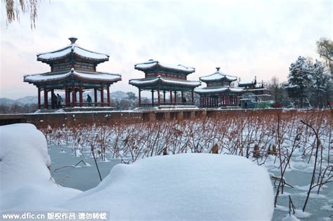 实拍河北承德避暑山庄超美雪景 雪落无声宛如仙境 旅游频道 凤凰网