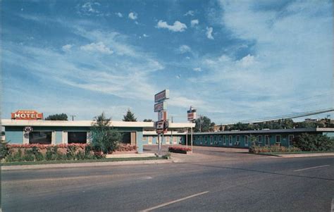 Rainbow Motel Cody, WY Postcard