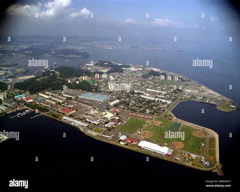 Eine Luftaufnahme Der Station Basis Marinest Tzpunkt Yokosuka Land