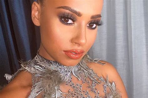 Love Island S Amber Gill Slams Fans After They Point Out Blunder In