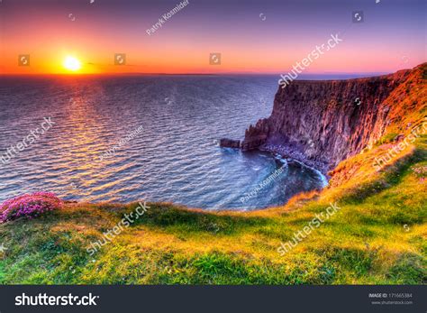 Cliffs Moher Sunset Co Clare Ireland Stock Photo 171665384 | Shutterstock