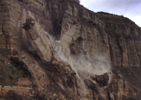 Dramatic photographs of the Hastings cliff collapse - The Landslide ...