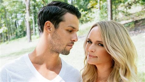 Miranda Lambert gushes over hot husband