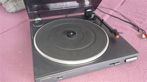 Gramofon Pioneer PL-J210