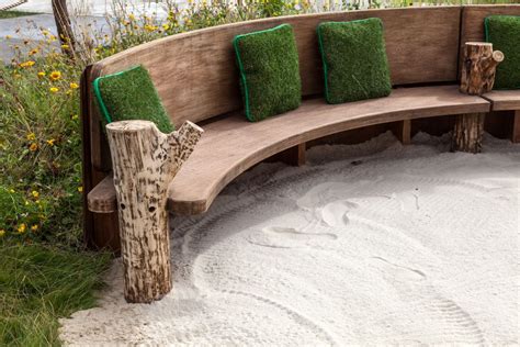 How Garden Benches Can Help You Get The Most Out Of Your Landscape