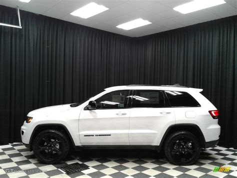 2018 Bright White Jeep Grand Cherokee Altitude 4x4 130483023 Photo 25 Car