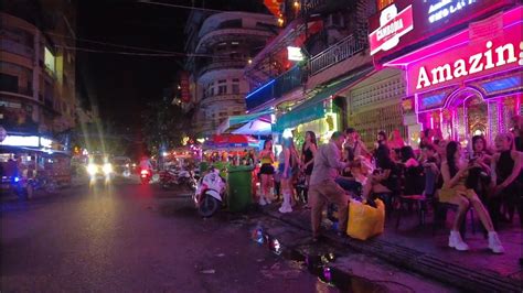 Nightlife Scene In Cambodia Phnom Penh Night Tour Youtube