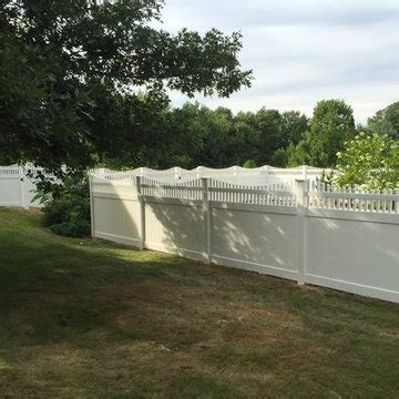 Curved Fence - Photos & Ideas | Houzz