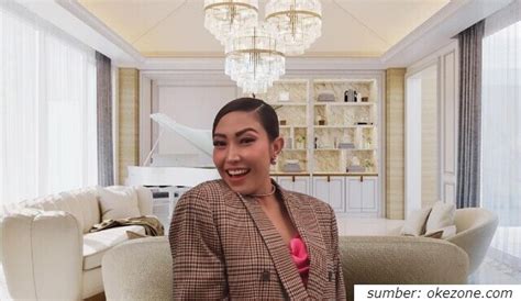 Intip Potret Desain Interior Rumah Baru Ayu Dewi Megah Elegan