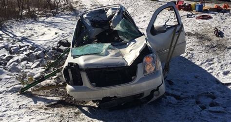 Man Dies After Flying Tire Hits Vehicle On Hwy 400 Near King City