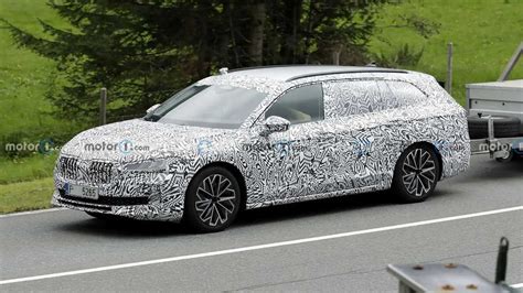 2023 Skoda Superb Shows Its Big Screen In Latest Spy Photos