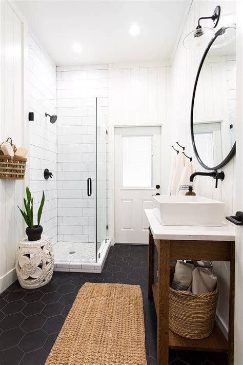 Black Floor White Walls Bathroom – Flooring Ideas