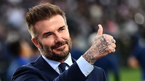 David Beckham Le Roba C Mara A Messi En Su Visita A Monterrey Unotv