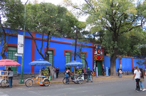 Visiting La Casa Azul: Frida Kahlo’s House in Mexico City - WanderWisdom