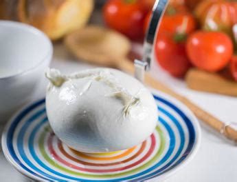 Mozzarella Dop E Vini Nasce La Prima Guida Catalogo Sui Migliori