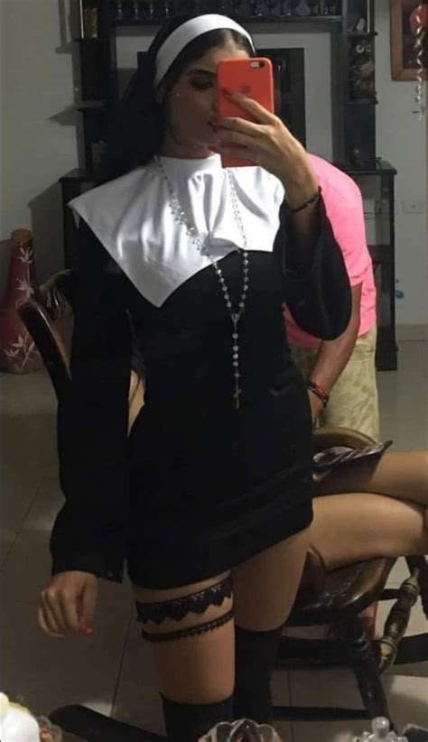 Pin On Disfraz Hot Halloween Outfits Halloween Outfits Nun Halloween Costume