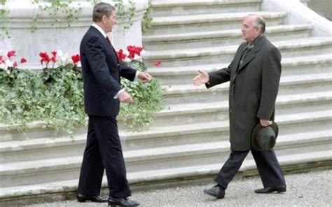 Reagan meets Gorbachev