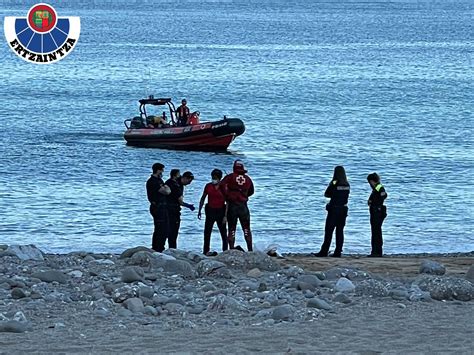 Recuperan En La Playa De Saturraran En Mutriku El Cuerpo Sin Vida De