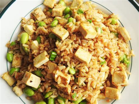 Garlic Fried Brown Rice with Tofu - Healthy Thai Recipes