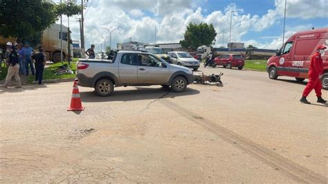 Acidente Na JK Envolvendo Fiat Strada E Honda Biz Deixa Duas Mulheres