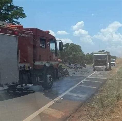 TRAGÉDIA NA BR 153 Motorista morre carbonizado em acidente entre três