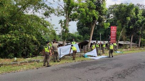 Satpol Pp Sleman Gencar Tertibkan Spanduk Liar Tribunjogja