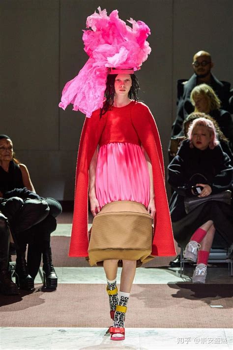 分享 Comme des Garçons Fall 2020 Ready to Wear 知乎