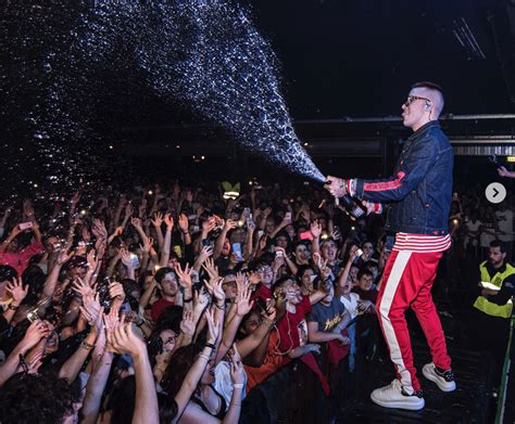 Spray Al Peperoncino Ai Concerti Di Sfera Ebbasta I Precedenti