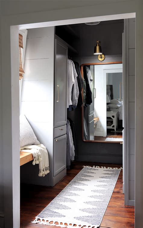 A Cozy And Neutral Walk In Closet With Behr® Color Trends 2021 Palette