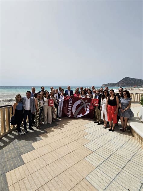 Turisme Otorga La Bandera Qualitur A 204 Playas Y Calas