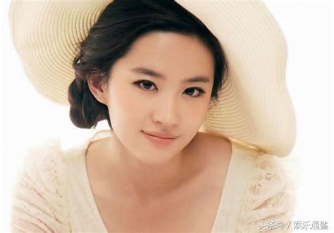 婴儿肥的女生（这10位美女的婴儿肥完胜网红锥子脸） 幼儿百科 魔术铺