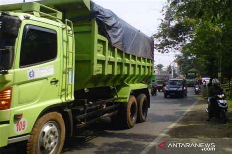 Kabupaten Bekasi Akan Batasi Jam Operasional Truk Tanah ANTARA News