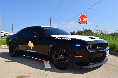 La Polic A Texana Ahora Tiene De Aliado A Este Dodge Challenger Hellcat