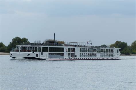 VIKING MIMIR, Passenger ship - Details and current position - MMSI ...