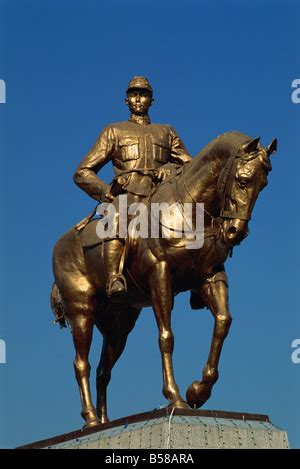 Statue of General Aung San, Magway, Myanmar Stock Photo: 135921025 - Alamy