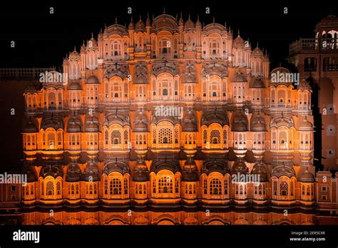 Night view of the Hawa Mahal, Jaipur Stock Photo - Alamy